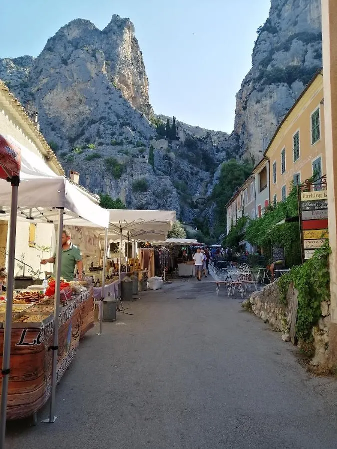 Zofia Appartements - Duplex Avec Terrasse #2 Moustiers-Sainte-Marie 0*,