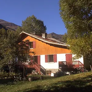 https://appartement-en-duplex-dans-un-chalet-typique.hotels-rhonealpes.com