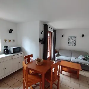 https://studio-vue-montagnes-au-rdc-avec-place-de-parking.midi-pyreneeshotels.com