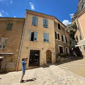 La Bonne Etoile - The Good Star Apartment